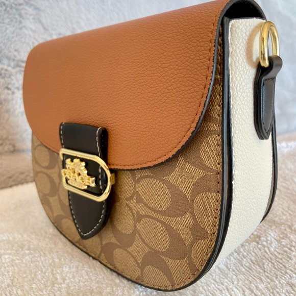 Sale 🔥 || Coach Crossbody Bags - Picture 7 of 11